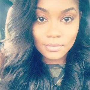 Meet your Posher, Akevia